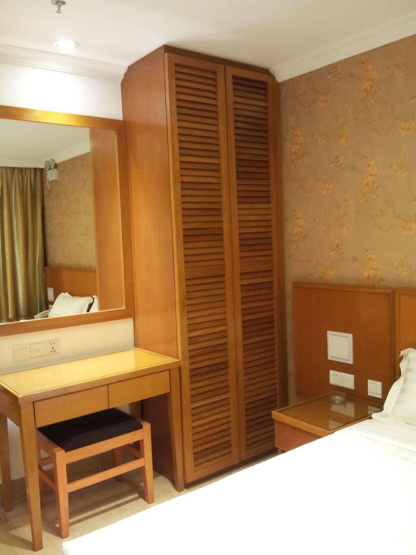 Cardogan Hotel 2*