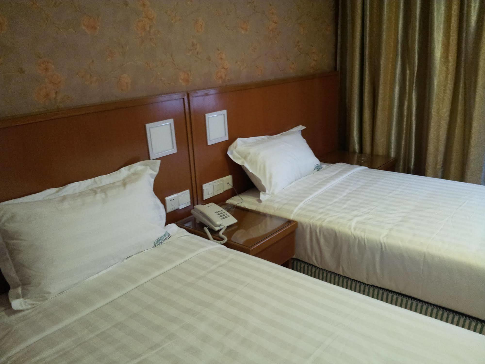 Cardogan Hotel